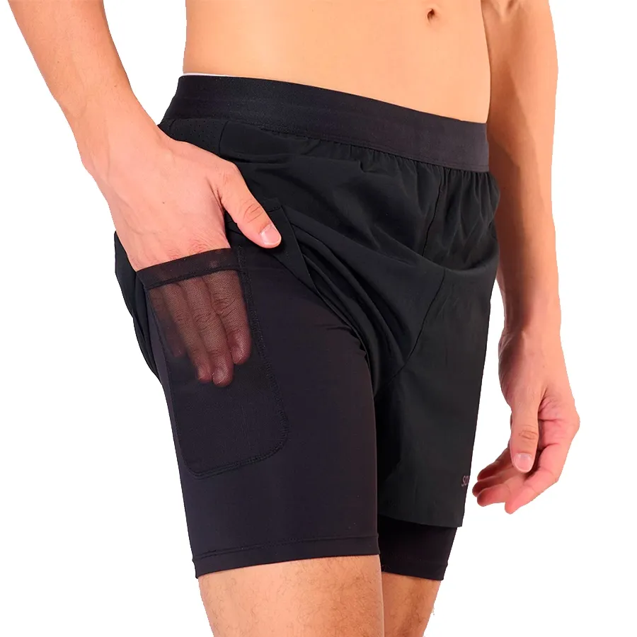Imagen 3 de 5 de Shorts Saucony Outpace 4" 2-IN-1-NEGRO