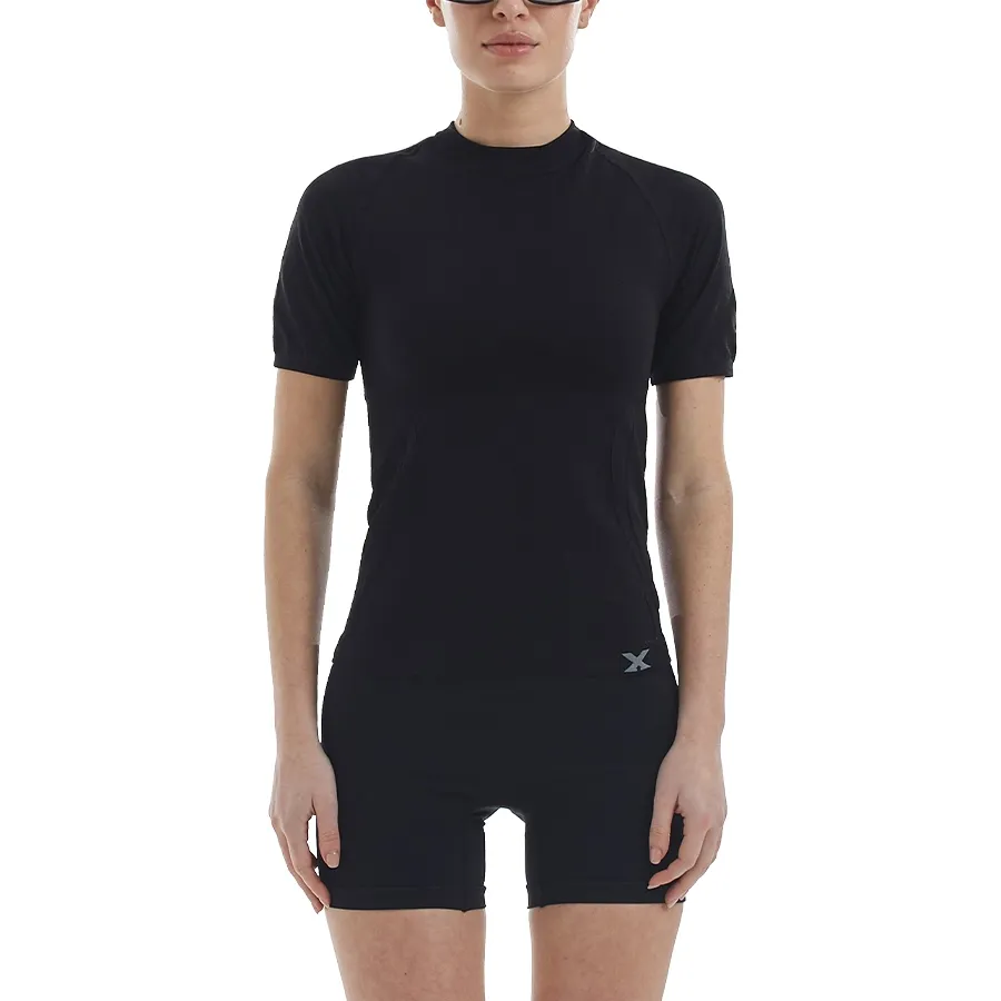 Imagen 0 de 3 de Remera Xpirit Mujer Pro Seamless-NEGRO