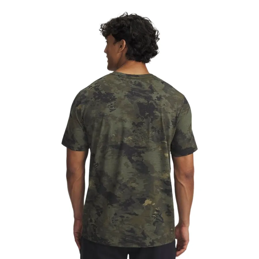 Imagen 1 de 3 de Remera Under Armour Project Rock-VERDE MILITAR/NEGRO