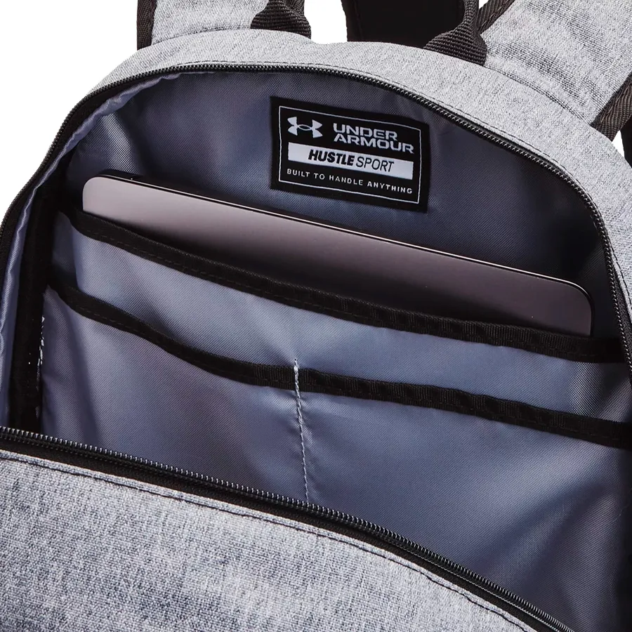 Imagen 5 de 7 de Mochila Under Armour Hustle Sport-GRIS/NEGRO