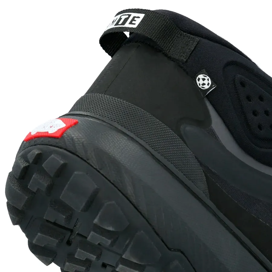 Imagen 5 de 7 de Zapatillas Vans U Mte Crosspath Mid-NEGRO