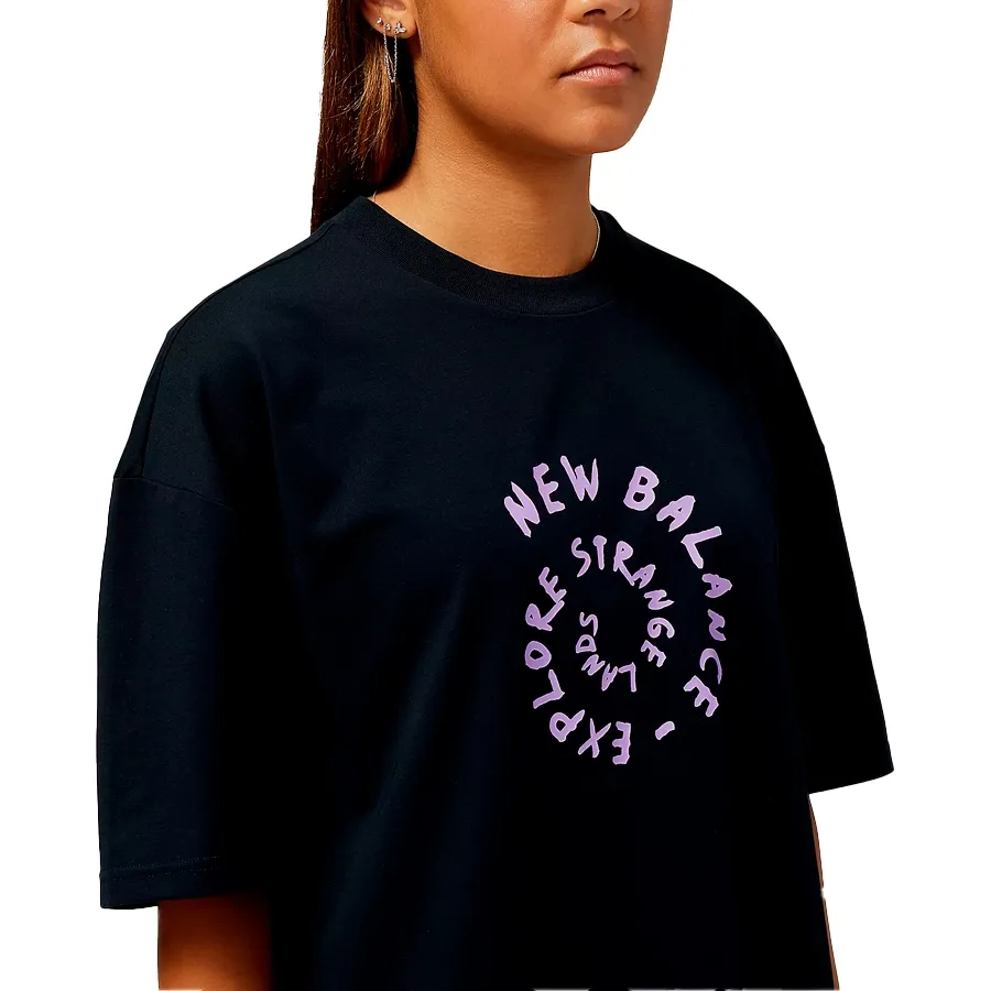 Imagen 3 de 4 de Remera New Balance All Terrain-NEGRO/LILA