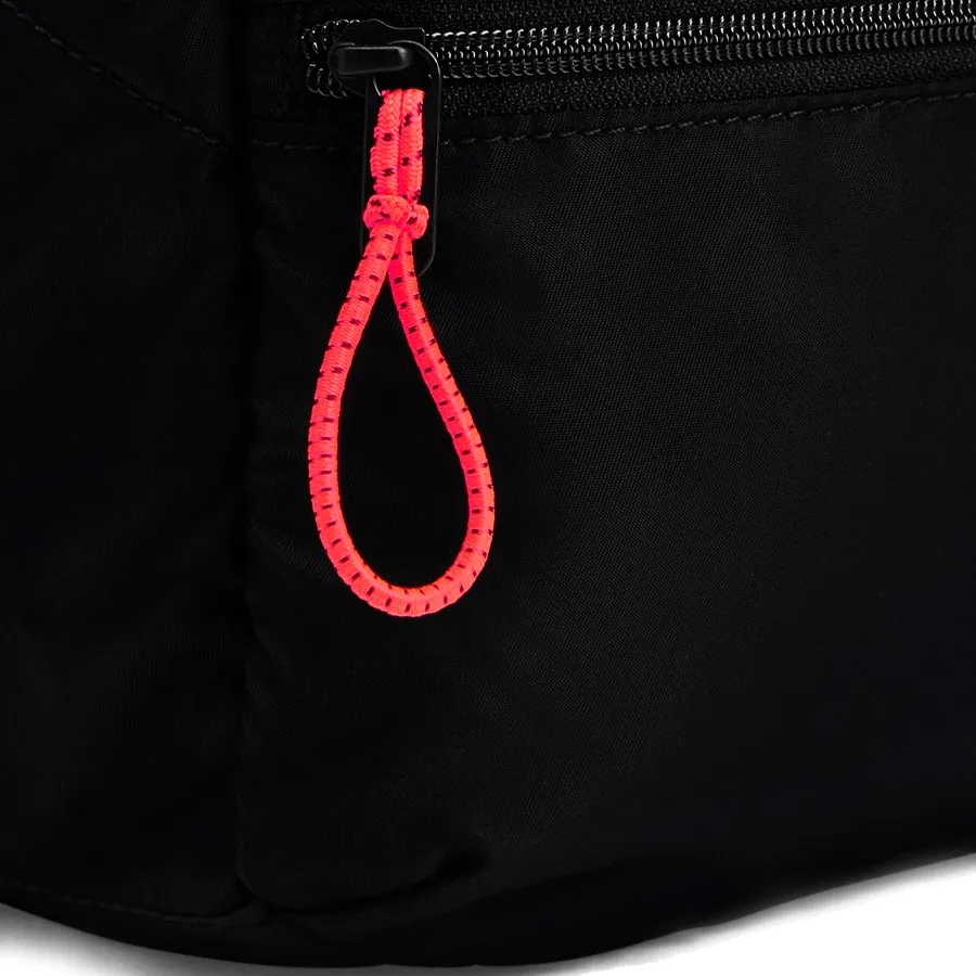 Imagen 4 de 9 de Mochila Under Armour Essential Backpack-NEGRO