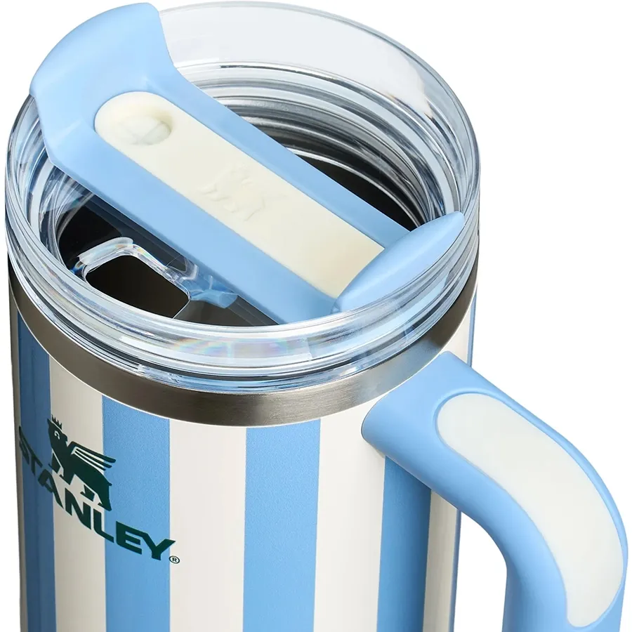 Imagen 2 de 4 de Vaso Stanley Quencher 887Ml-CELESTE/BLANCO