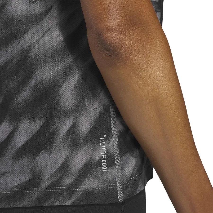 Imagen 4 de 5 de Remera adidas Own The Run Allover Print Tee-GRAFITO/NEGRO