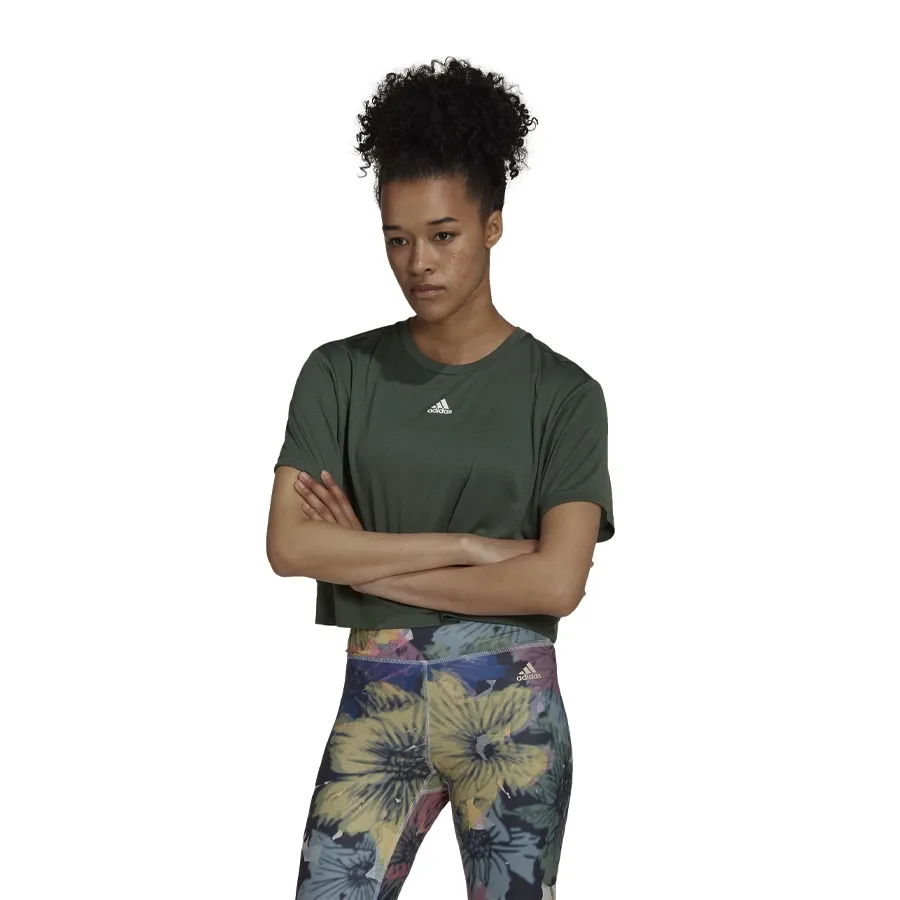 Imagen 1 de 5 de Remera adidas Corta Holgada Aeroready Studio-VERDE MILITAR