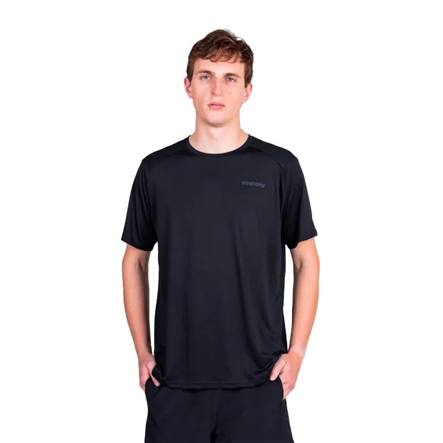 Imagen 0 de 3 de Remera Saucony Elevate Short Sleeve-NEGRO