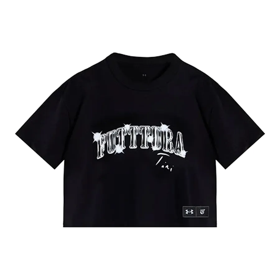 Imagen 0 de 6 de Remera Under Armour Crop Tini Futttura-NEGRO