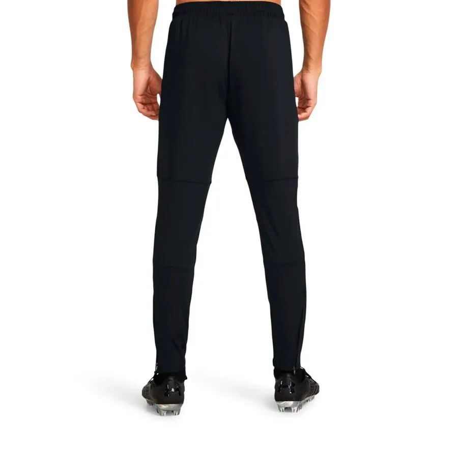 Imagen 1 de 4 de Pantalón Under Armour Challenger Trainer-NEGRO