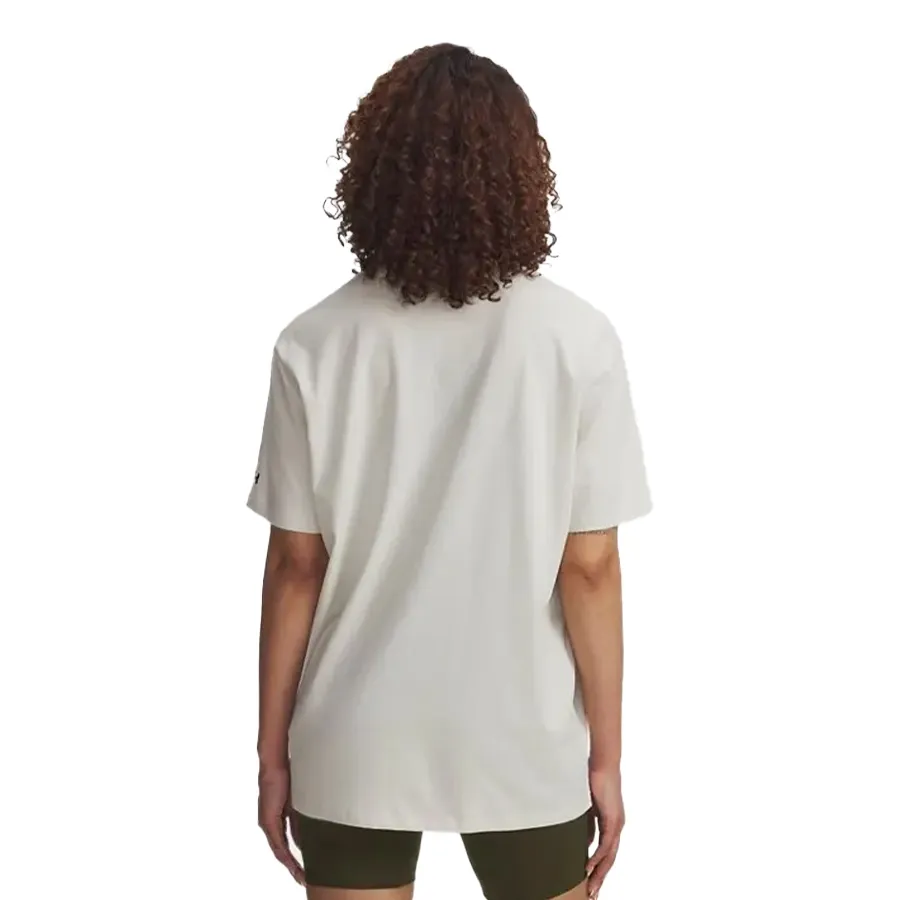 Imagen 1 de 2 de Remera Under Armour Rival Os Campus-NATURAL