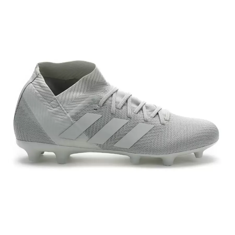 Imagen 4 de 5 de Botines adidas Nemeziz 18.3 Fg M-GRIS