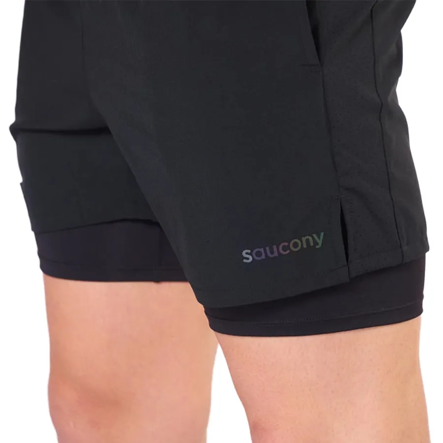 Imagen 3 de 6 de Shorts Saucony outpace 7"-NEGRO