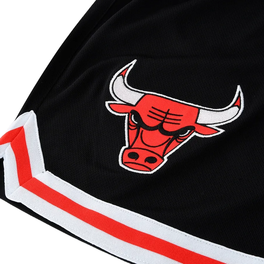 Imagen 3 de 4 de Short Nba Bulls Logo-NEGRO/ROJO