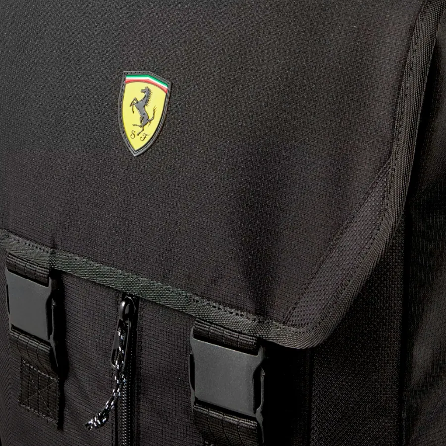 Imagen 2 de 3 de Mochila Puma Scuderia Ferrari Race T7-NEGRO