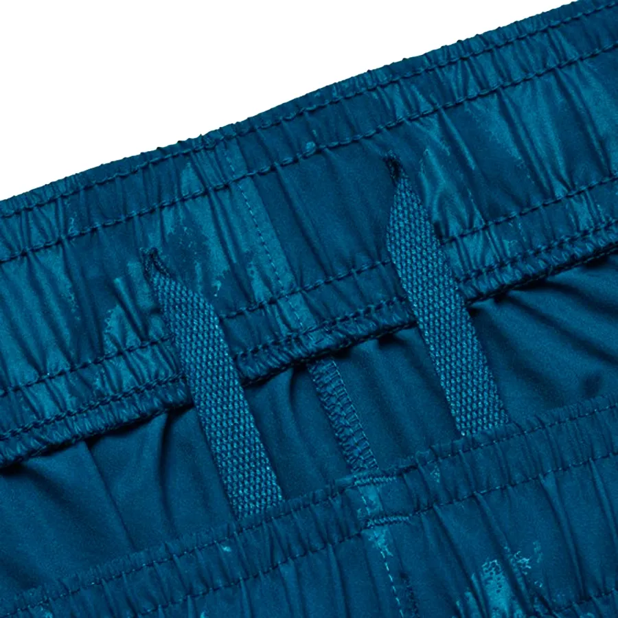 Imagen 3 de 4 de Shorts Under Armour Woven Emboss-AZUL