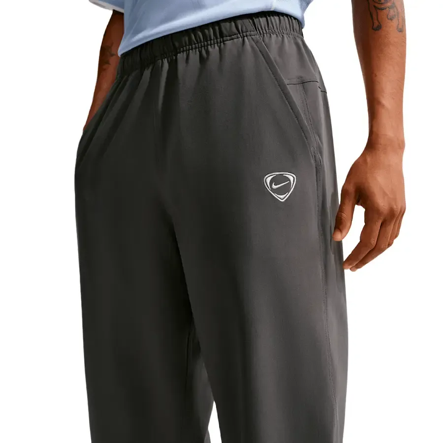 Imagen 2 de 3 de Pantalón Nike Repel Strike+-GRIS