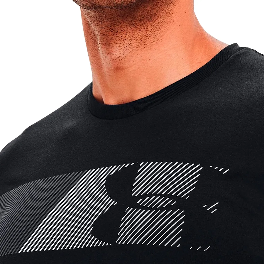 Imagen 5 de 6 de Remera Under Armour Fast Left Chest 2 Ss-NEGRO