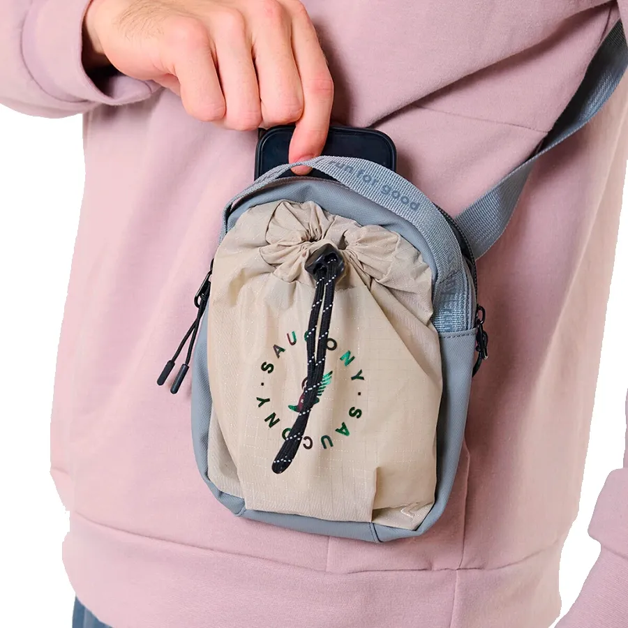 Imagen 1 de 5 de Bandolera Saucony Peregrine Crossbody-VERDE SECO/GRIS