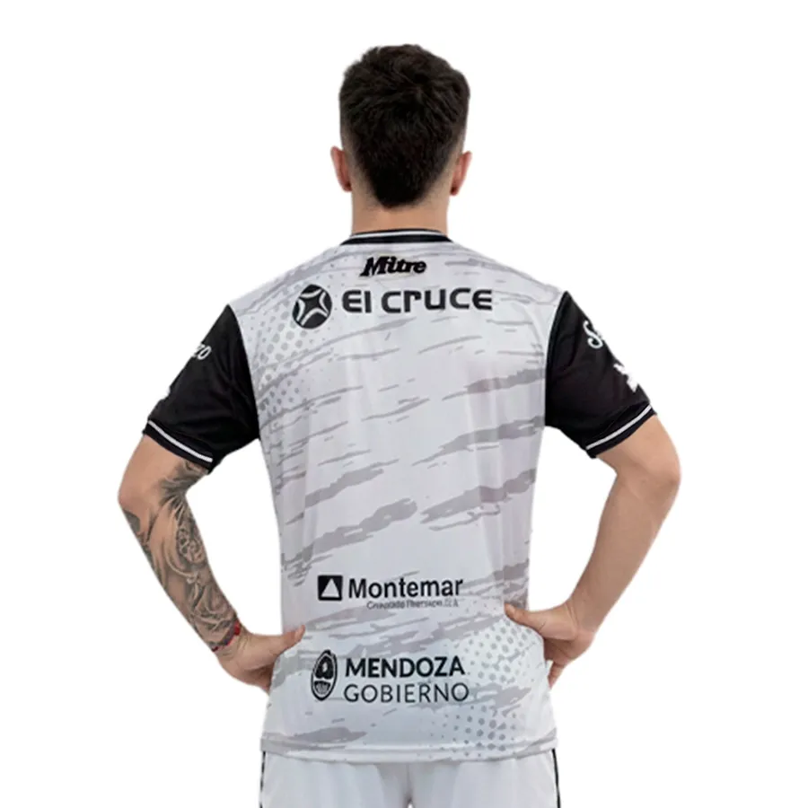 Imagen 1 de 2 de Camiseta Mitre Alternativa Gimnasia y Esgrima-BLANCO/NEGRO