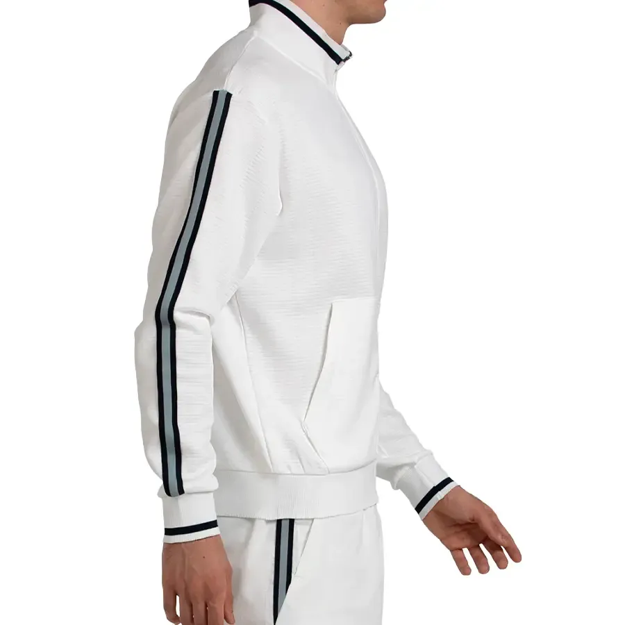 Imagen 2 de 5 de Campera Bullpadel Tozo-HUESO