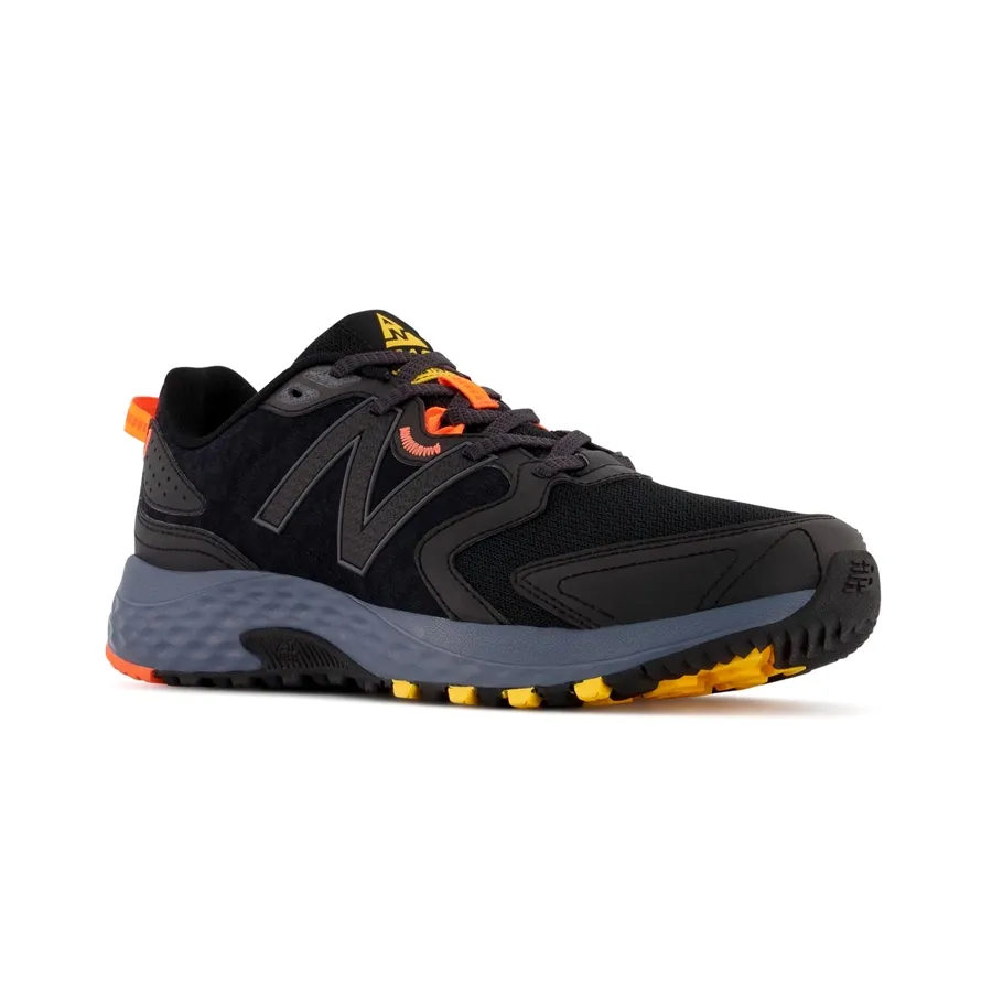 Imagen 2 de 5 de Zapatillas New Balance 410v7-NEGRO/NARANJA FLUOR/AMARILLO
