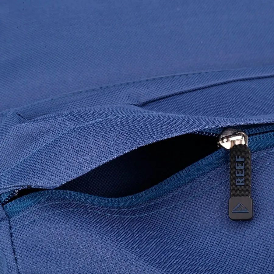 Imagen 2 de 3 de Mochila Logo Ecocuero 17"-MARINO