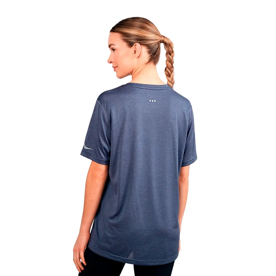 Imagen 2 de 7 de Remera Saucony Stopwatch El Cruce-GRIS
