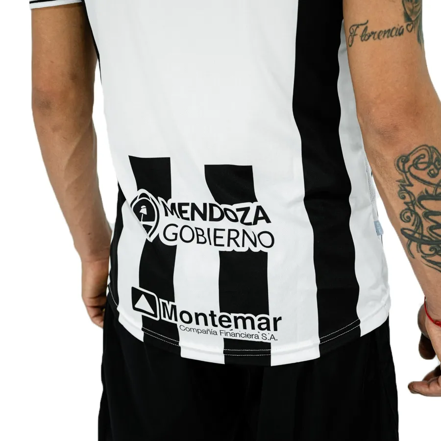 Imagen 7 de 9 de Camiseta Mitre Oficial Gimnasia y Esgrima 22-NEGRO/BLANCO