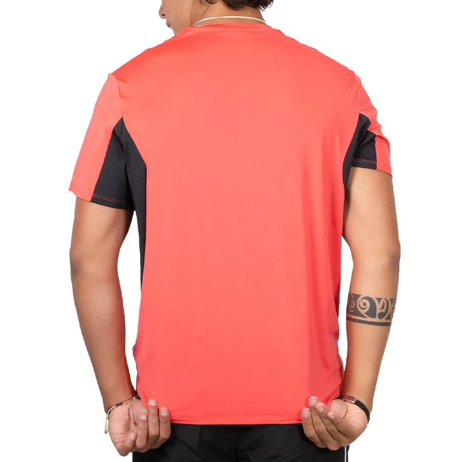 Imagen 2 de 3 de Remera Reebok Chill Athlete-ROJO