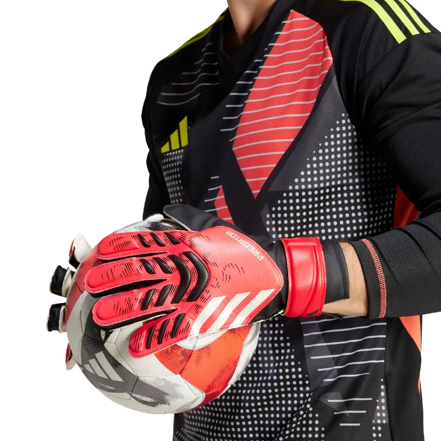 Imagen 2 de 5 de Guantes adidas Predator de Entrenamiento-ROJO/NEGRO/BLANCO