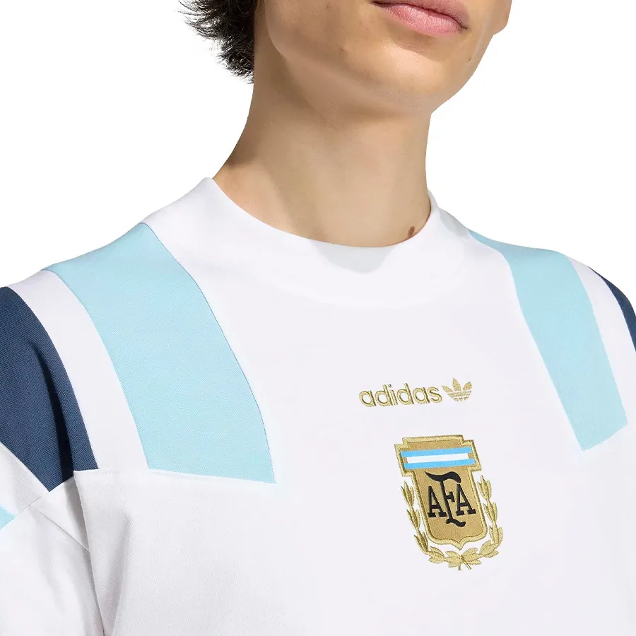 Imagen 3 de 6 de Remera adidas originals Argentina Equipment-BLANCO/CELESTE/AZUL