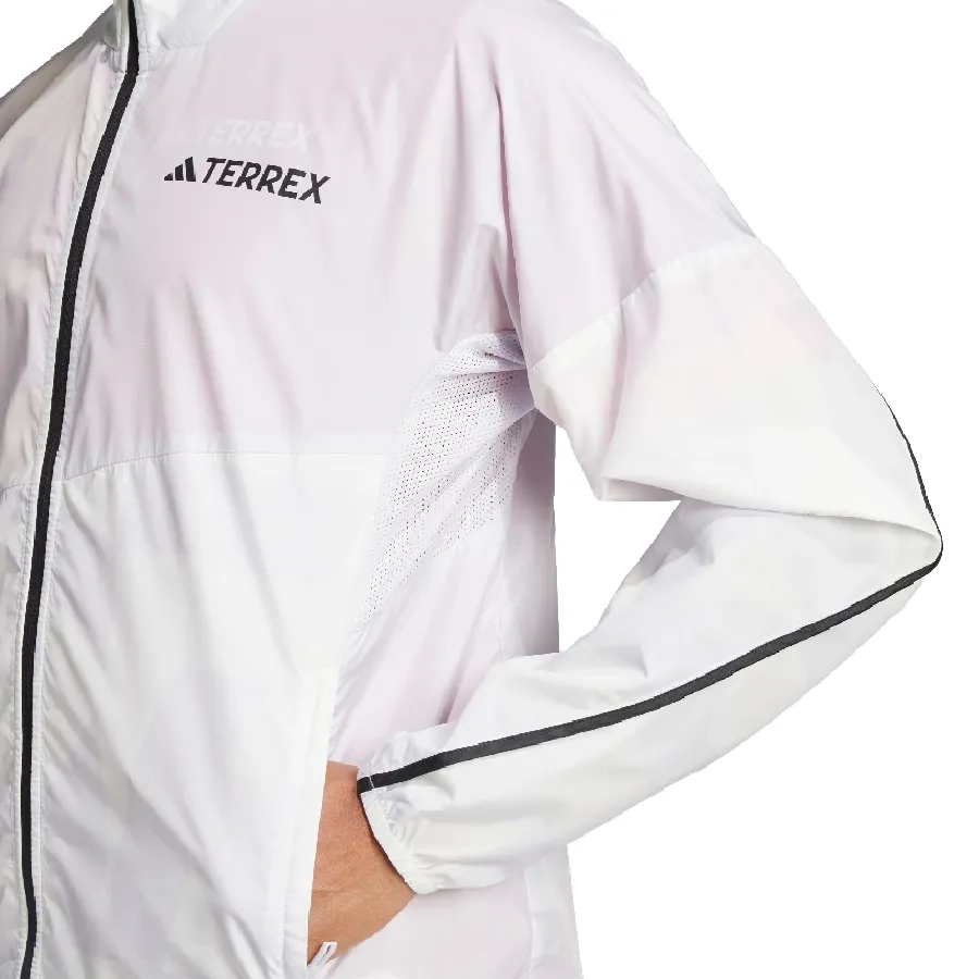 Imagen 4 de 6 de Campera adidas Rompevientos Terrex-BLANCO