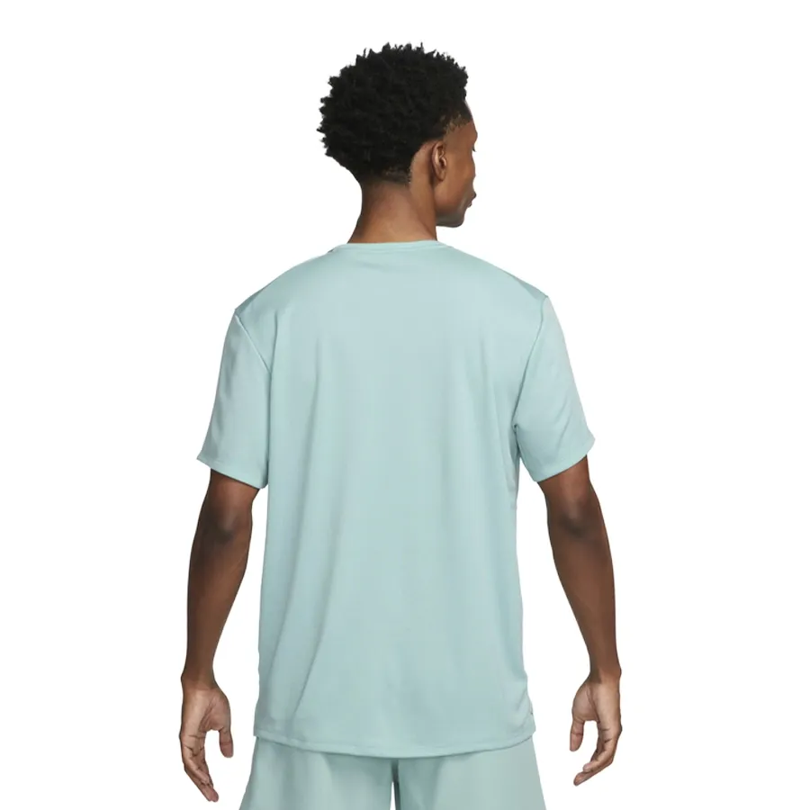 Imagen 1 de 4 de Remera Nike Miler-VERDE AGUA