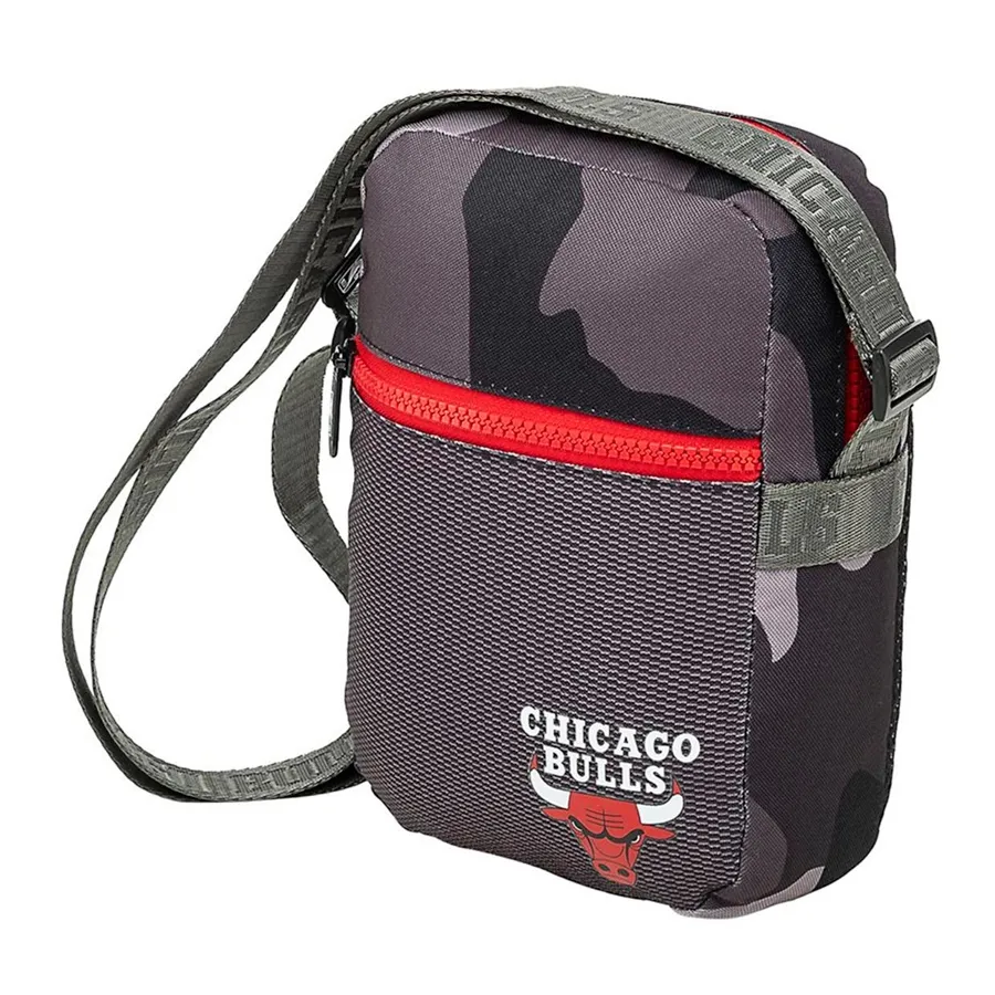 Imagen 0 de 2 de Bandolera Nba Bulls-GRIS/ROJO
