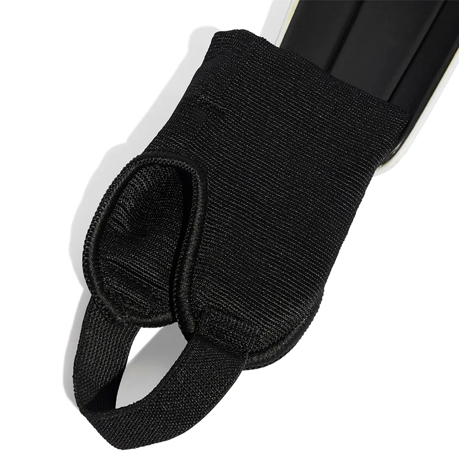 Imagen 1 de 3 de Canilleras adidas Messi Match-PLATA/ROJO/NEGRO