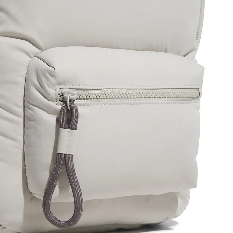 Imagen 4 de 6 de Mochila acolchada-GRIS