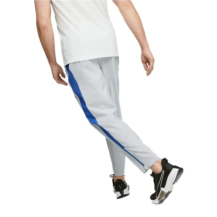 Imagen 3 de 6 de Pantalón Puma Fit Woven-CELESTE/AZUL