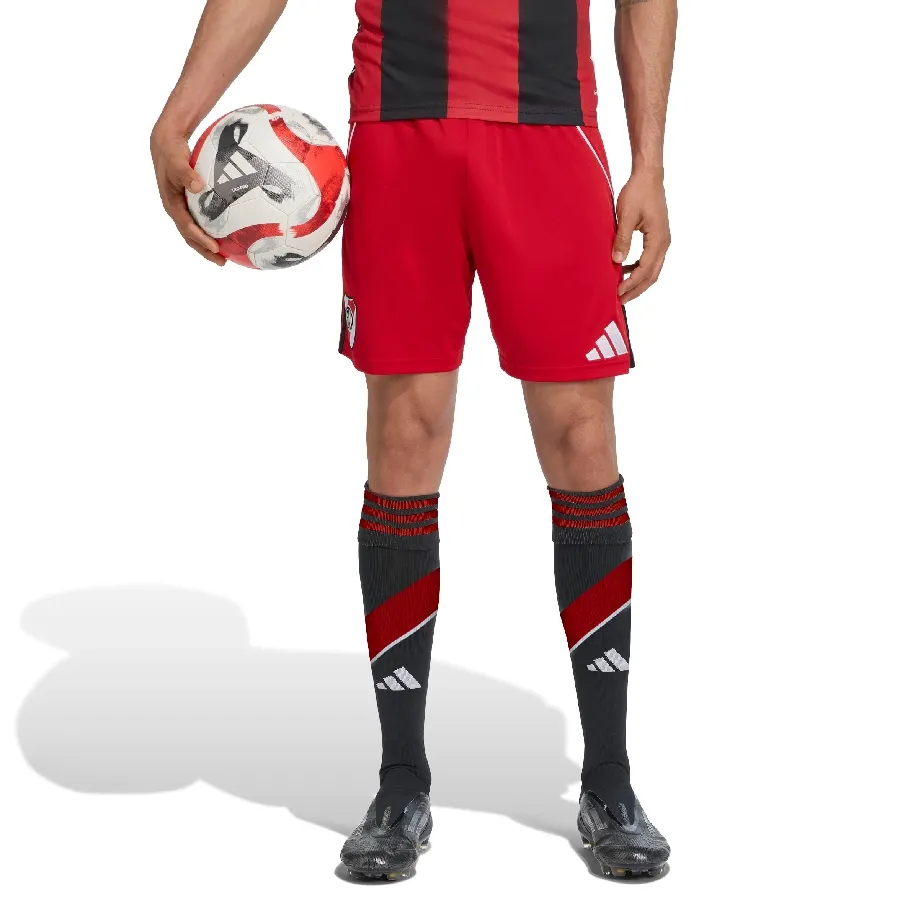 Imagen 0 de 5 de Shorts adidas Alternativo River Plate 25/26-ROJO/NEGRO