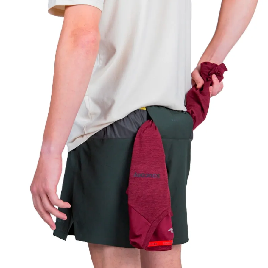 Imagen 5 de 6 de Shorts Saucony Pantalón  Explorer Utility 5-VERDE OLIVA/AMARILLO