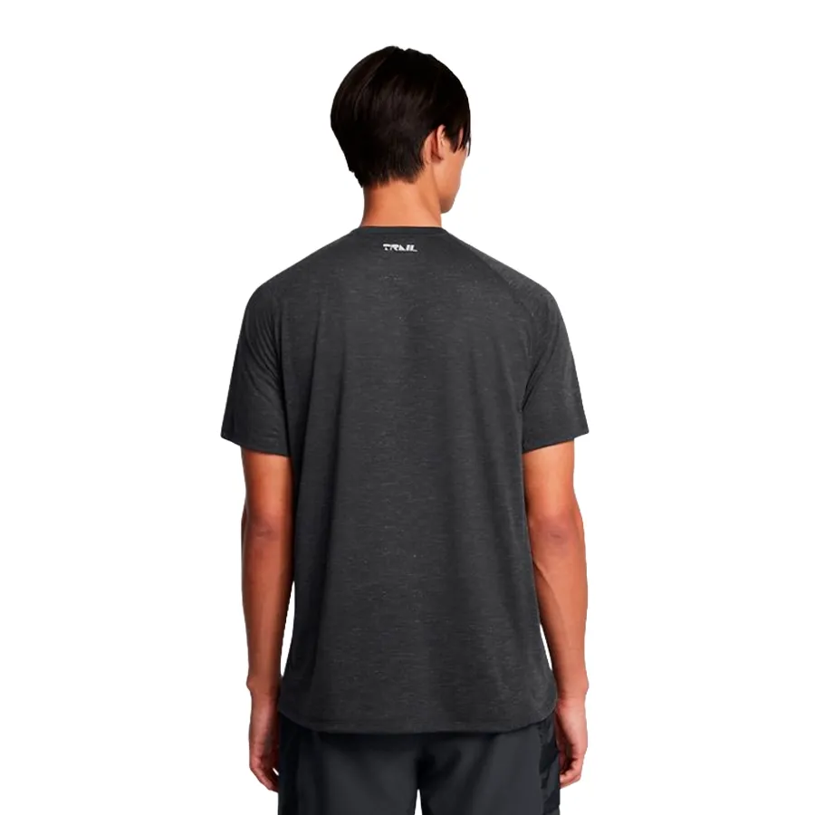 Imagen 1 de 4 de Remera Under Armour Launch Trail-GRAFITO
