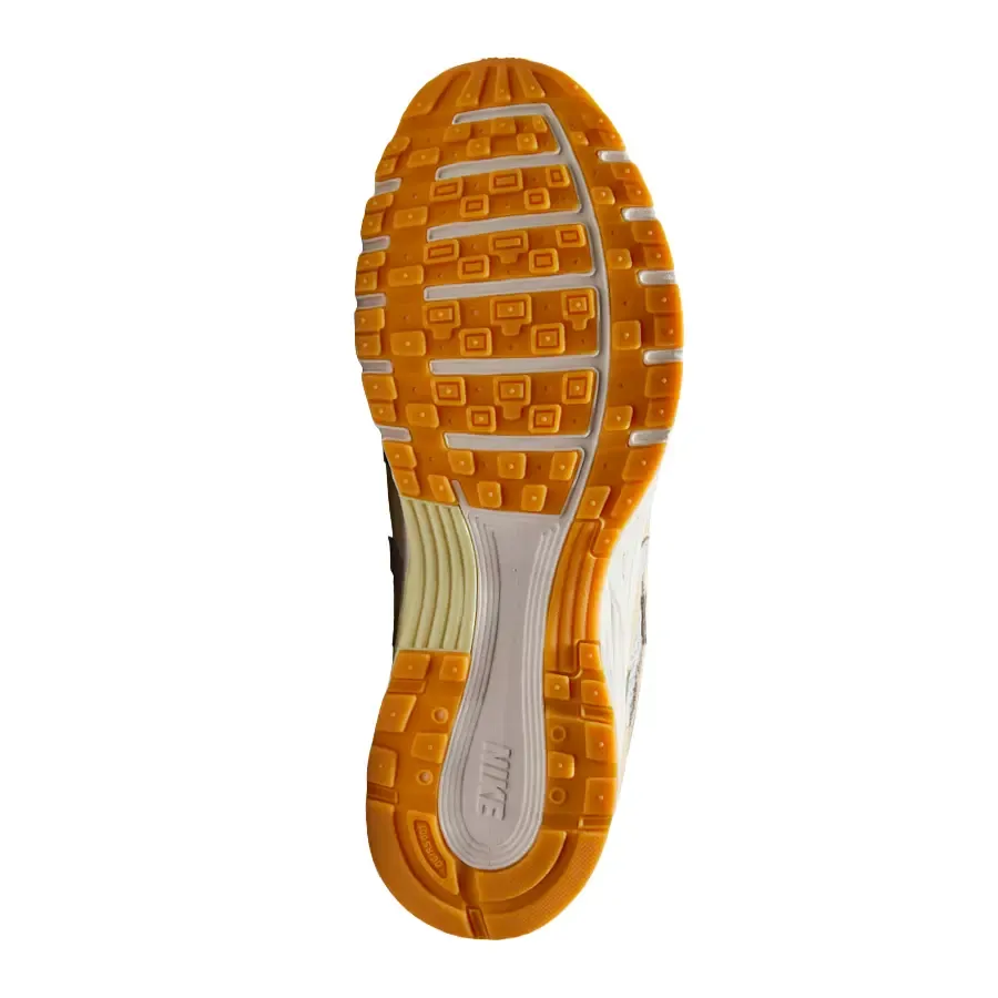 Imagen 4 de 8 de Zapatillas Nike P-6000-BEIGE/CRUDO