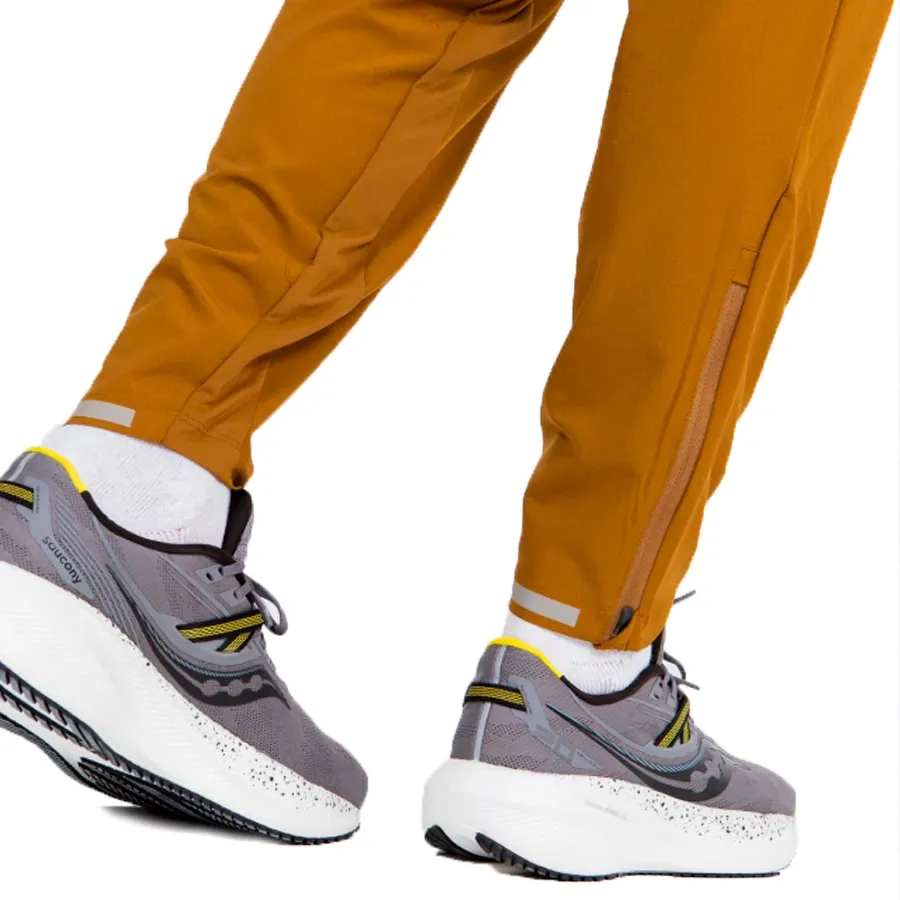 Imagen 4 de 5 de Pantalón Saucony Boston Woven-CAMEL
