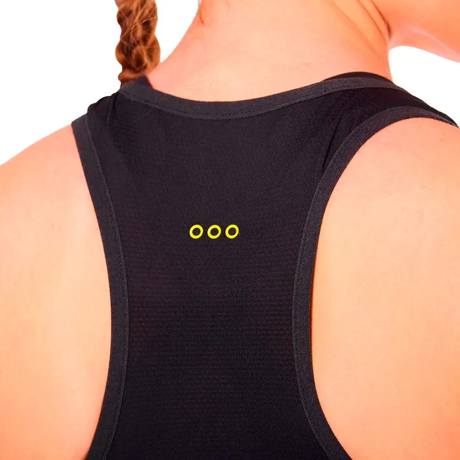 Imagen 4 de 5 de Top Saucony Endorphin Crop-NEGRO