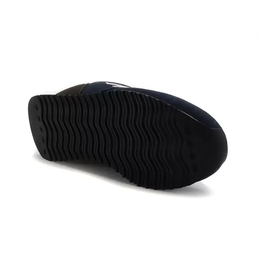 Imagen 2 de 3 de Zapatillas New Balance 420-GRAFITO/NEGRO