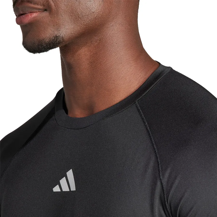 Imagen 3 de 5 de Remera adidas Gym+-NEGRO/BLANCO