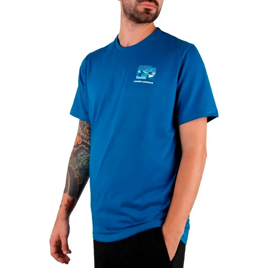 Imagen 0 de 4 de Remera Under Armour Outdoor Tear Grid-AZUL