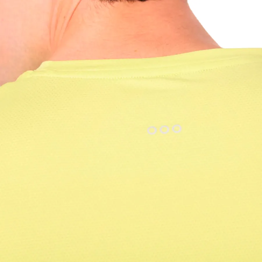 Imagen 4 de 5 de Remera Saucony Manga Corta Peregrine Tr Graphic-AMARILLO