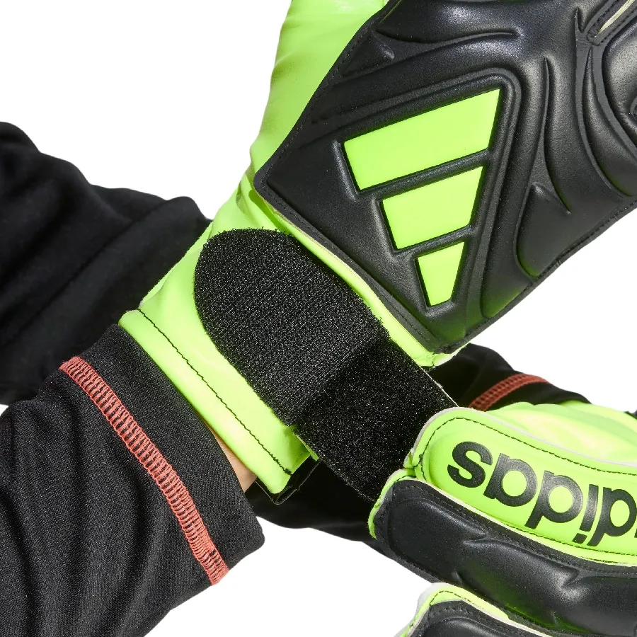 Imagen 3 de 5 de Guantes adidas de arquero Copa Club Goalkeeper-NEGRO/LIMA/BLANCO