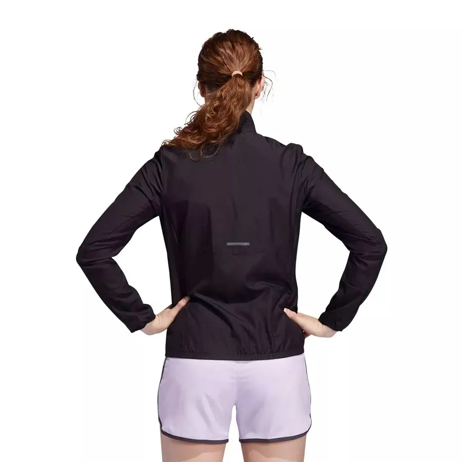 Imagen 3 de 5 de Campera adidas Anorak Run It-NEGRO