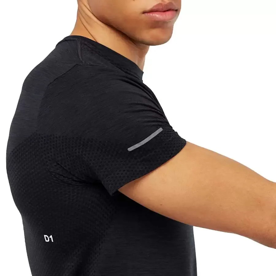 Imagen 3 de 4 de Remera Asics Seamless Ss-NEGRO